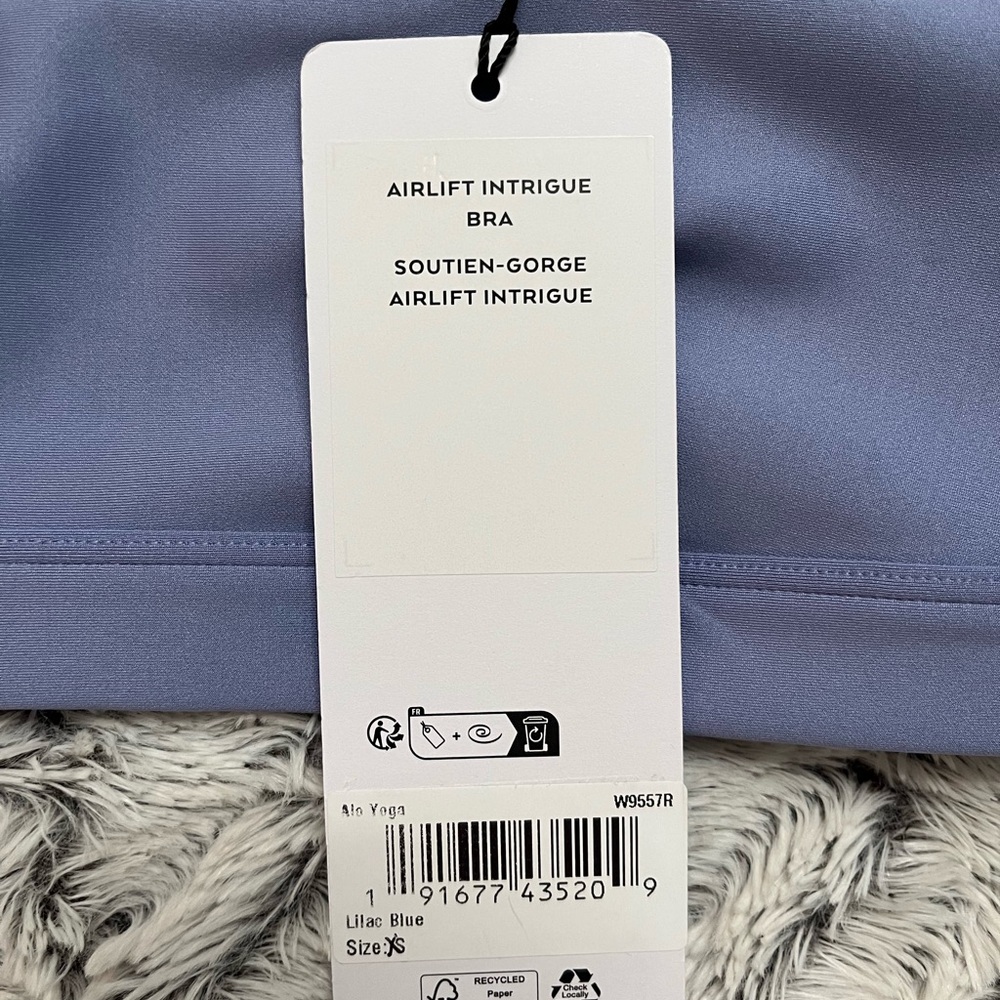 (SOLD) Alo Yoga Airlift Intrigue Bra - Picture 10 of 13